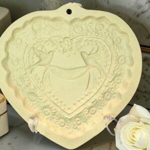 Brown Bag Cookie Mold Wedding Heart Doves Ribbons 1985 Wedding Shower 6"